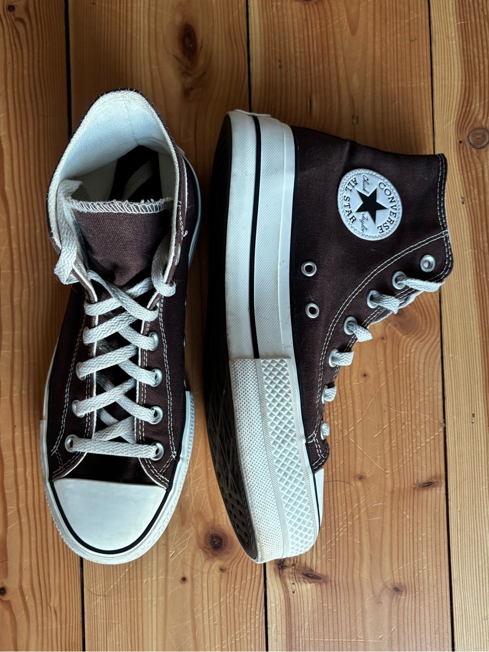 Converse Chuck Taylor All Star Lift Platform High Top Sneakers, Women’s size 8.5